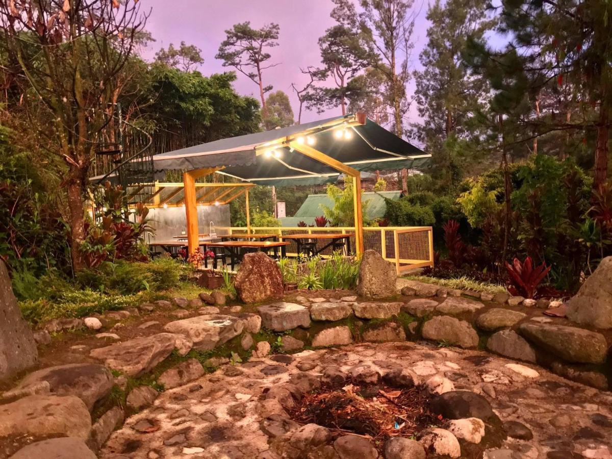 Log Cabin Hotel - Baguio Baguio City Exterior photo